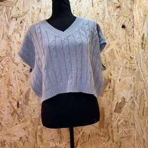 Design Lab - Gray Cable Knit Sweater Vest Women’s Cropped V-Neck Short Sleeve